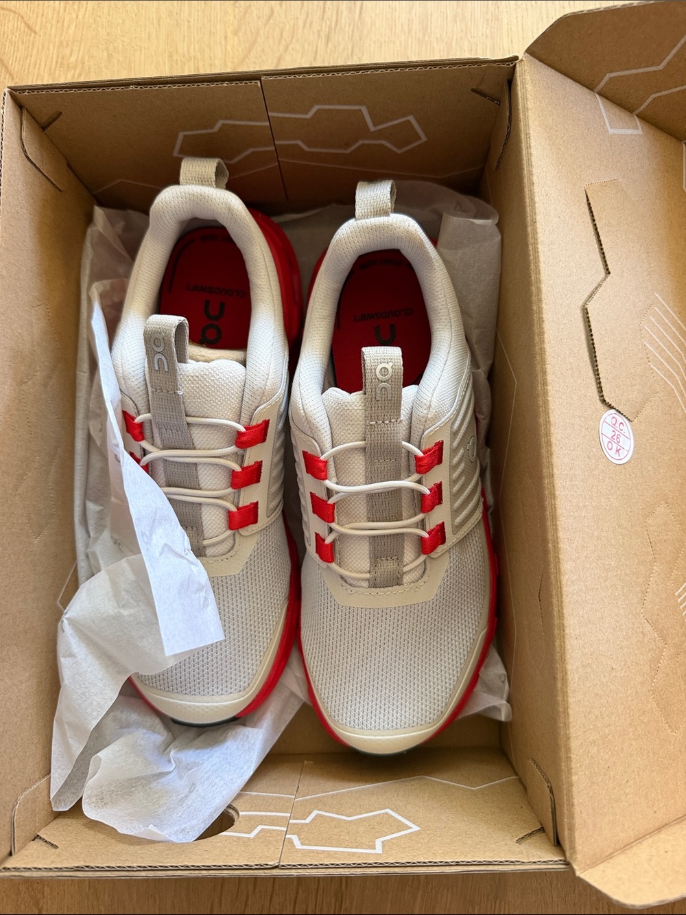 On Running Cloudswift Kids Shoe Box - Brown with Red Label
